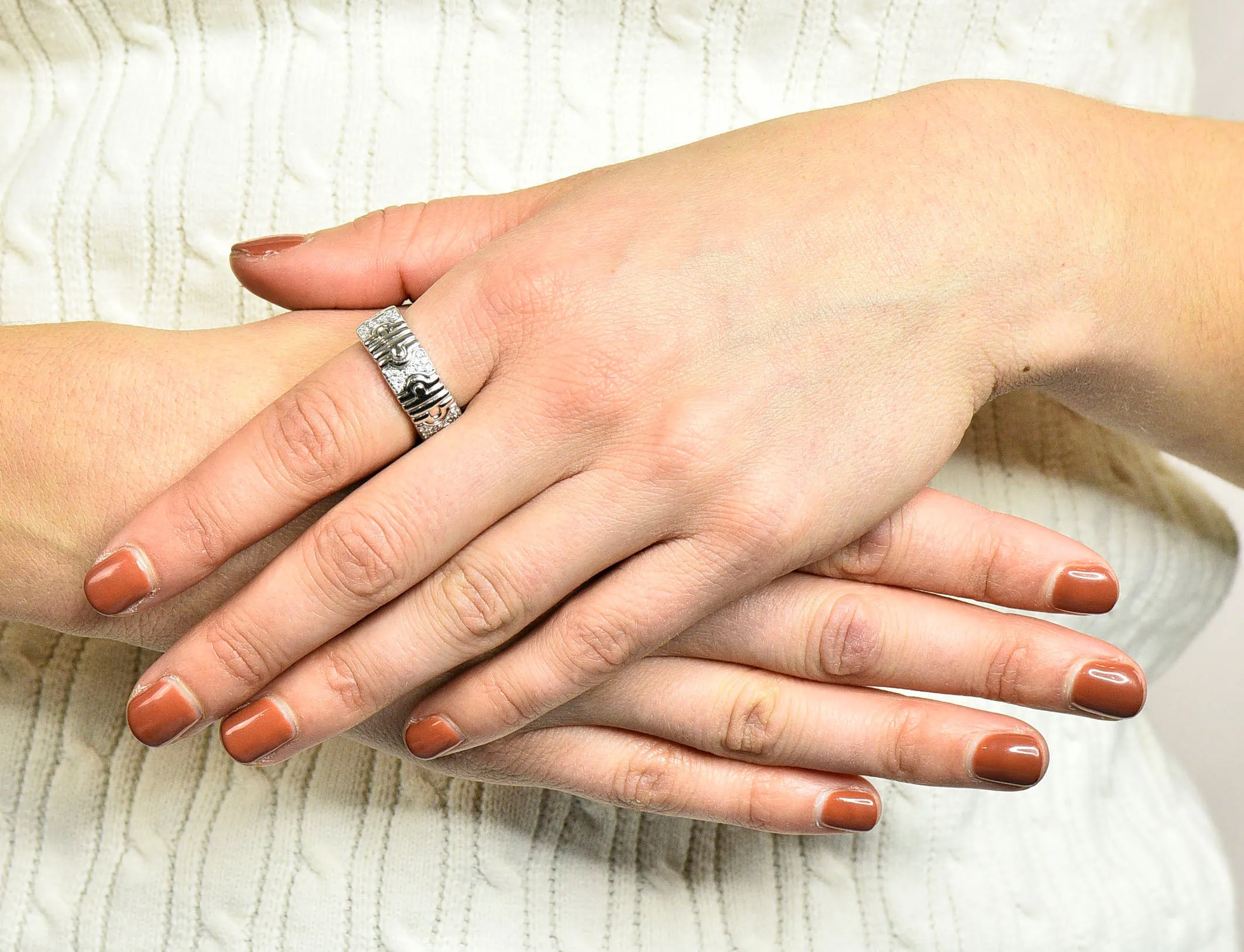 Bulgari Diamond 18 Karat White Gold Parentesi Band Ring Circa 1990