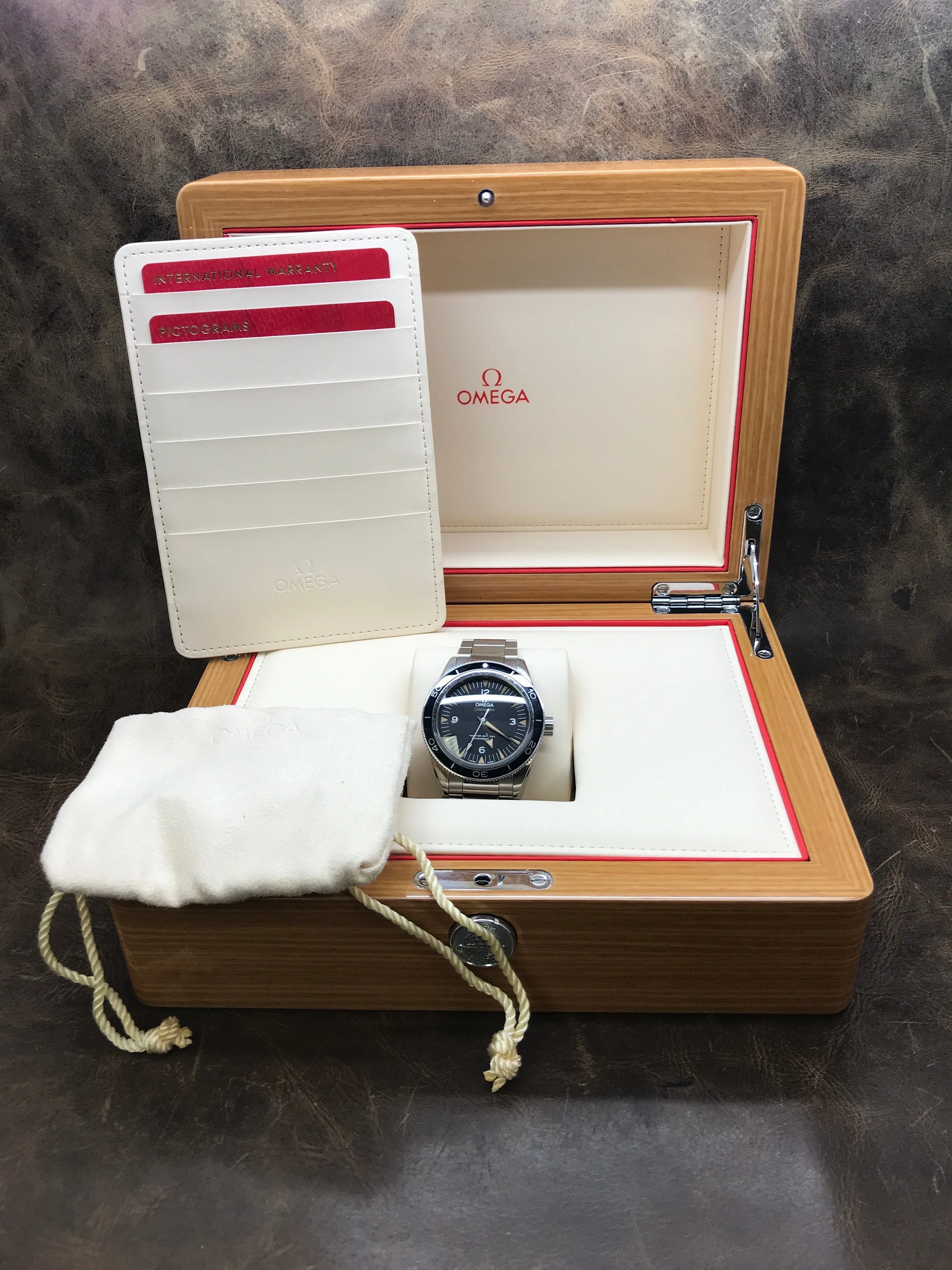 Omega Seamaster 300 233.30.41.21.01.001 Black Dial Automatic Men's Watch