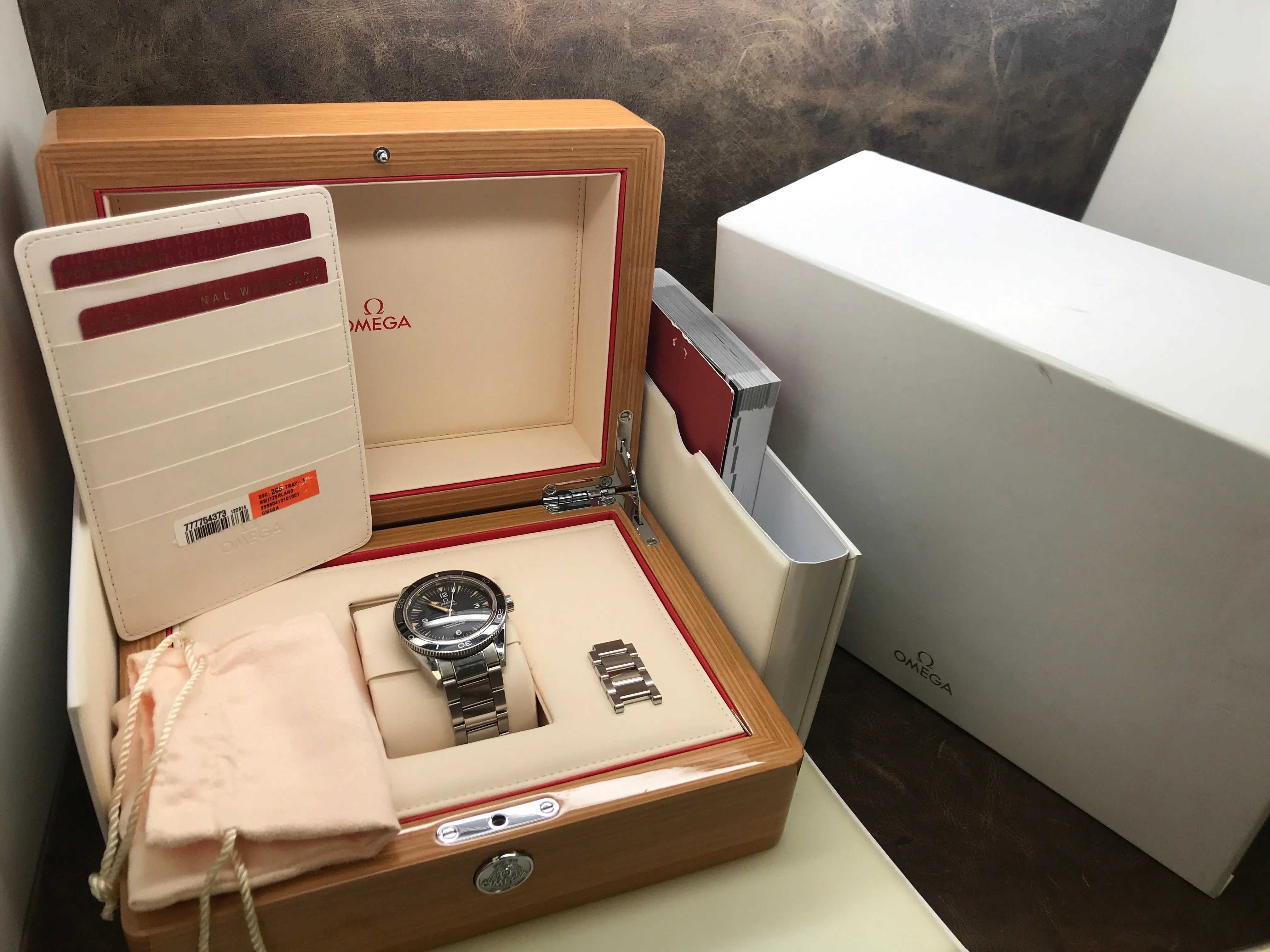 Omega Seamaster 300 233.30.41.21.01.001 Black Dial Automatic Men's Watch