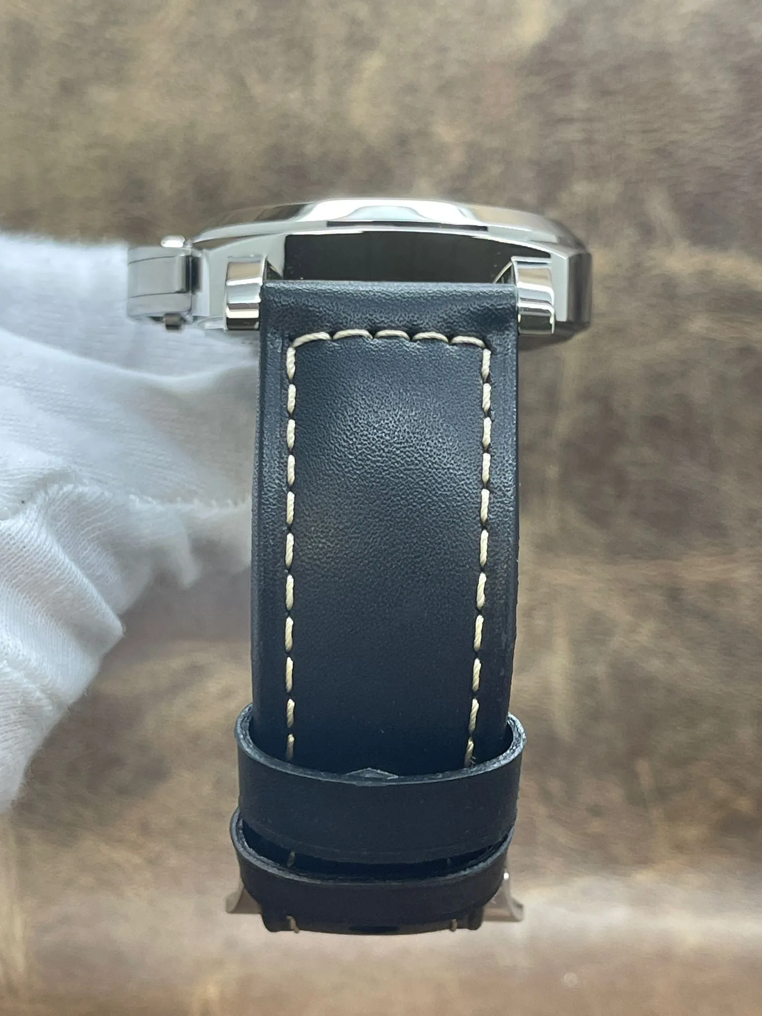Panerai Luminor Base PAM00915 Black Dial Hand Wind Men's Watch