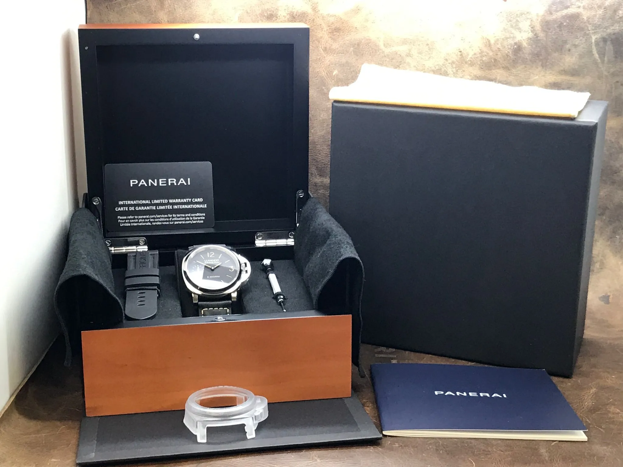 Panerai Luminor Base PAM00915 Black Dial Hand Wind Men's Watch