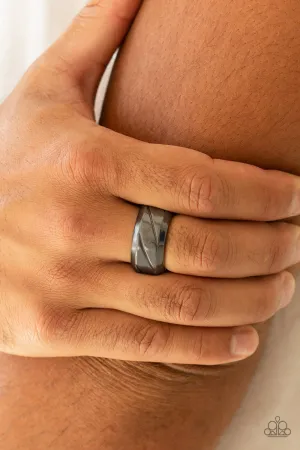 Paparazzi - Sideswiped - Black Urban Ring