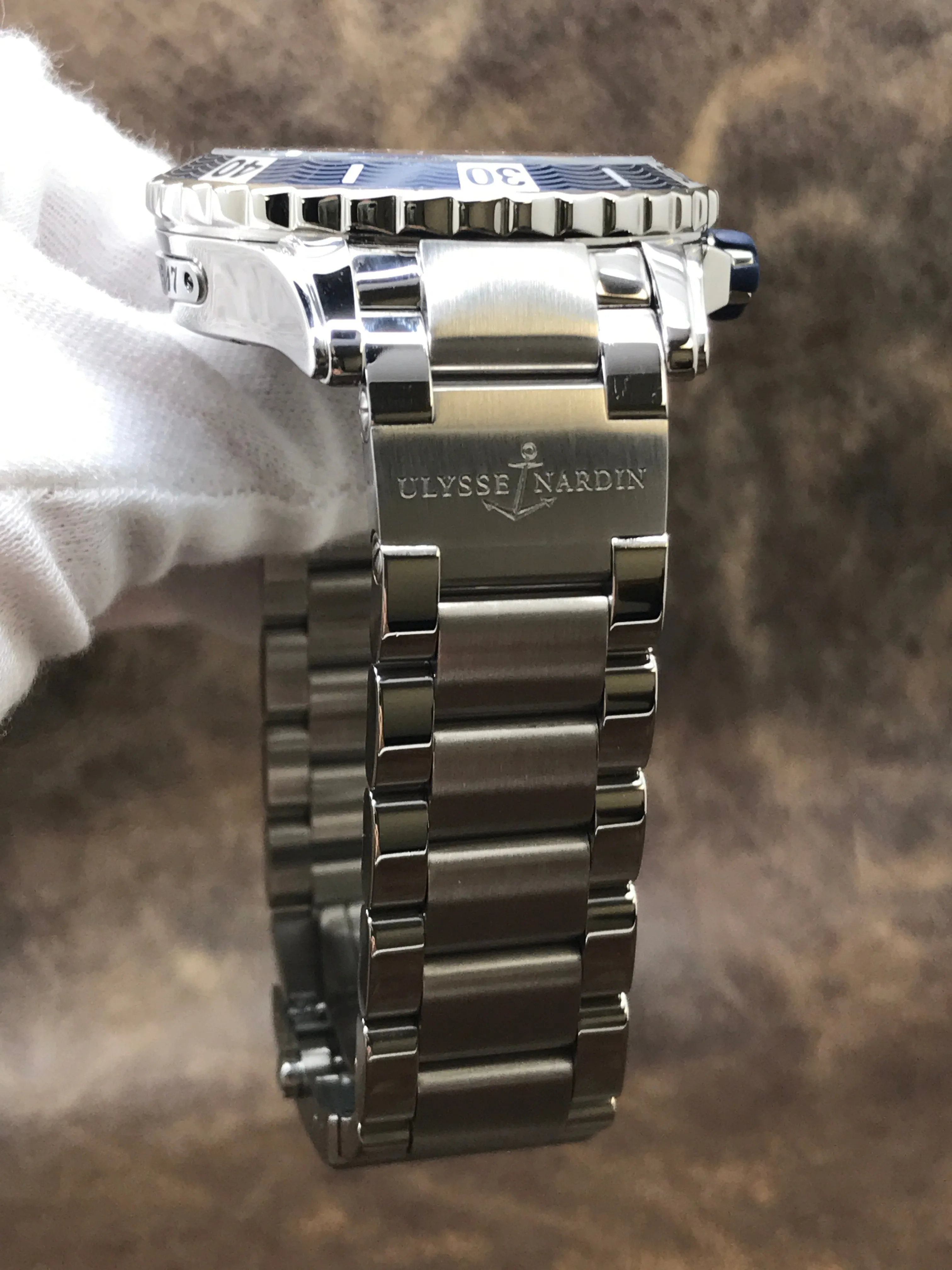 Ulysse Nardin Maxi Marine Diver  263-10 Blue Wave Dial Automatic Men's Watch